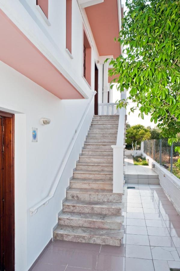 Captain Michalis Apartments Galatás Exterior foto