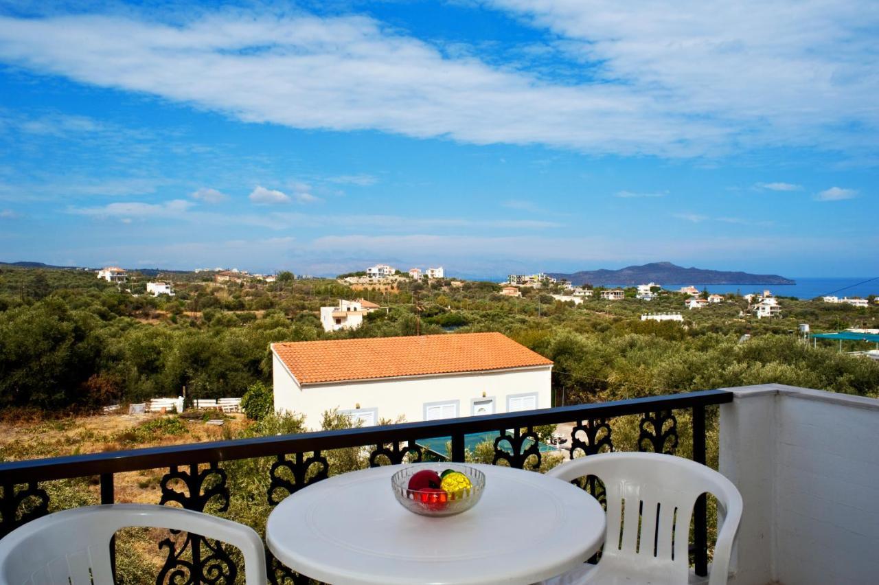 Captain Michalis Apartments Galatás Exterior foto