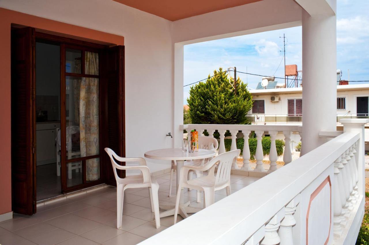 Captain Michalis Apartments Galatás Exterior foto
