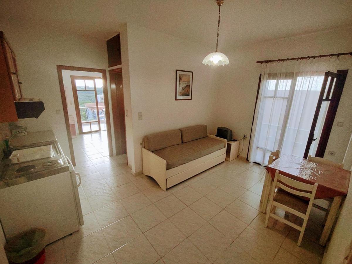 Captain Michalis Apartments Galatás Exterior foto
