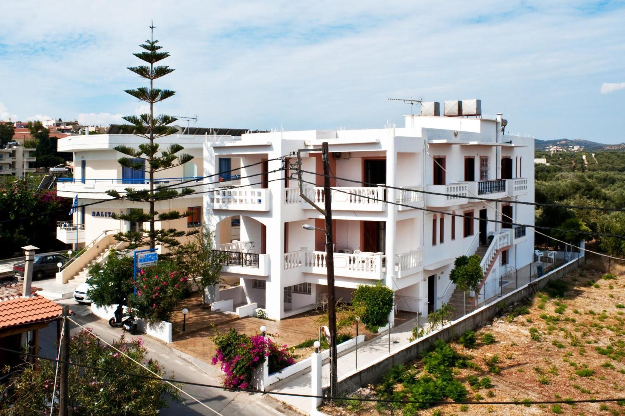 Captain Michalis Apartments Galatás Exterior foto