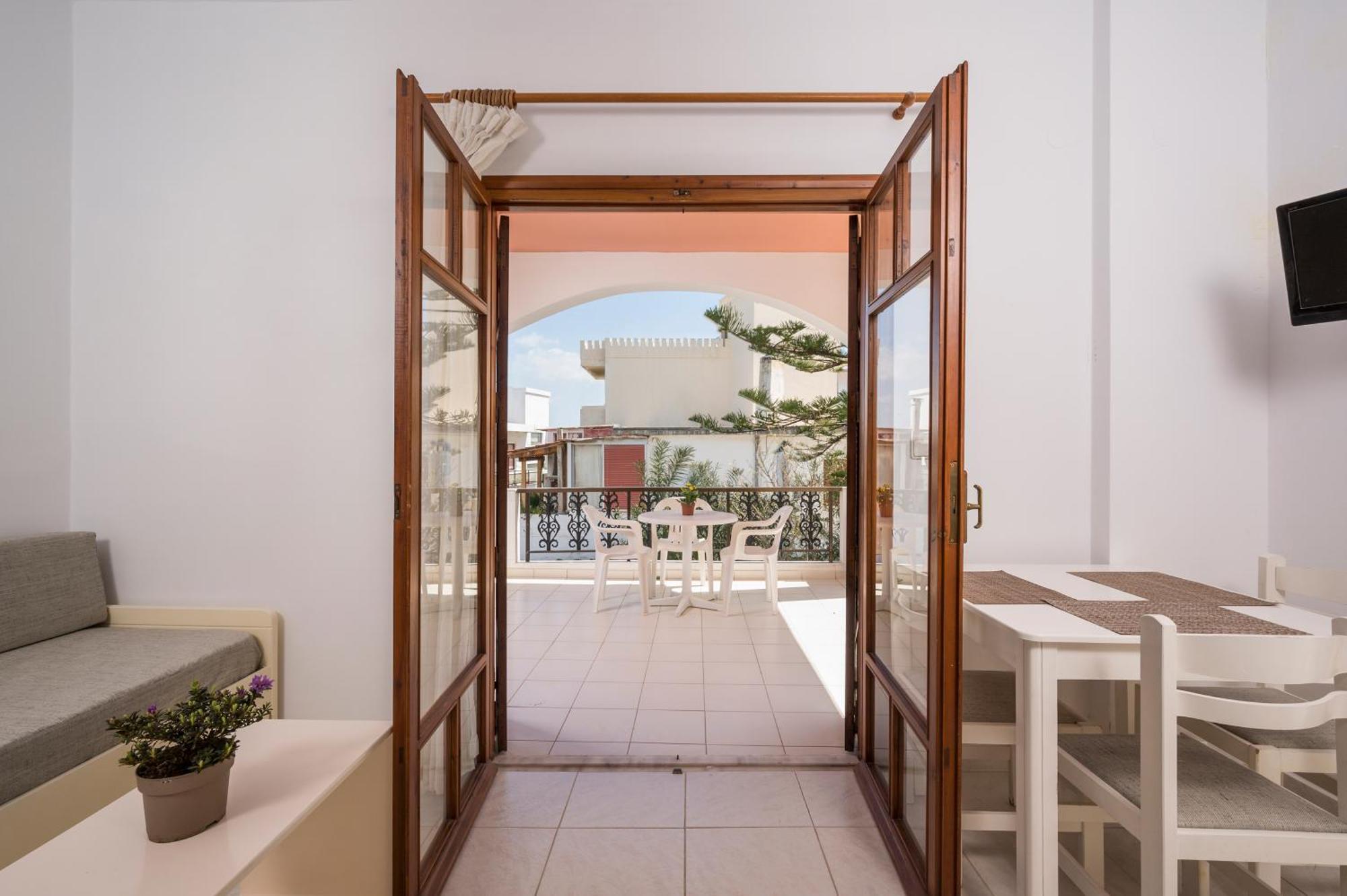 Captain Michalis Apartments Galatás Exterior foto